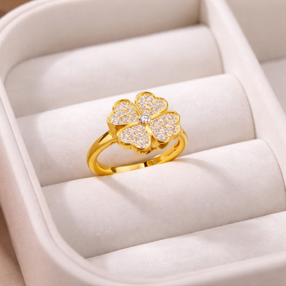 Anillo Trébol de la Suerte Dorado con Cristales - Joyería Elegante